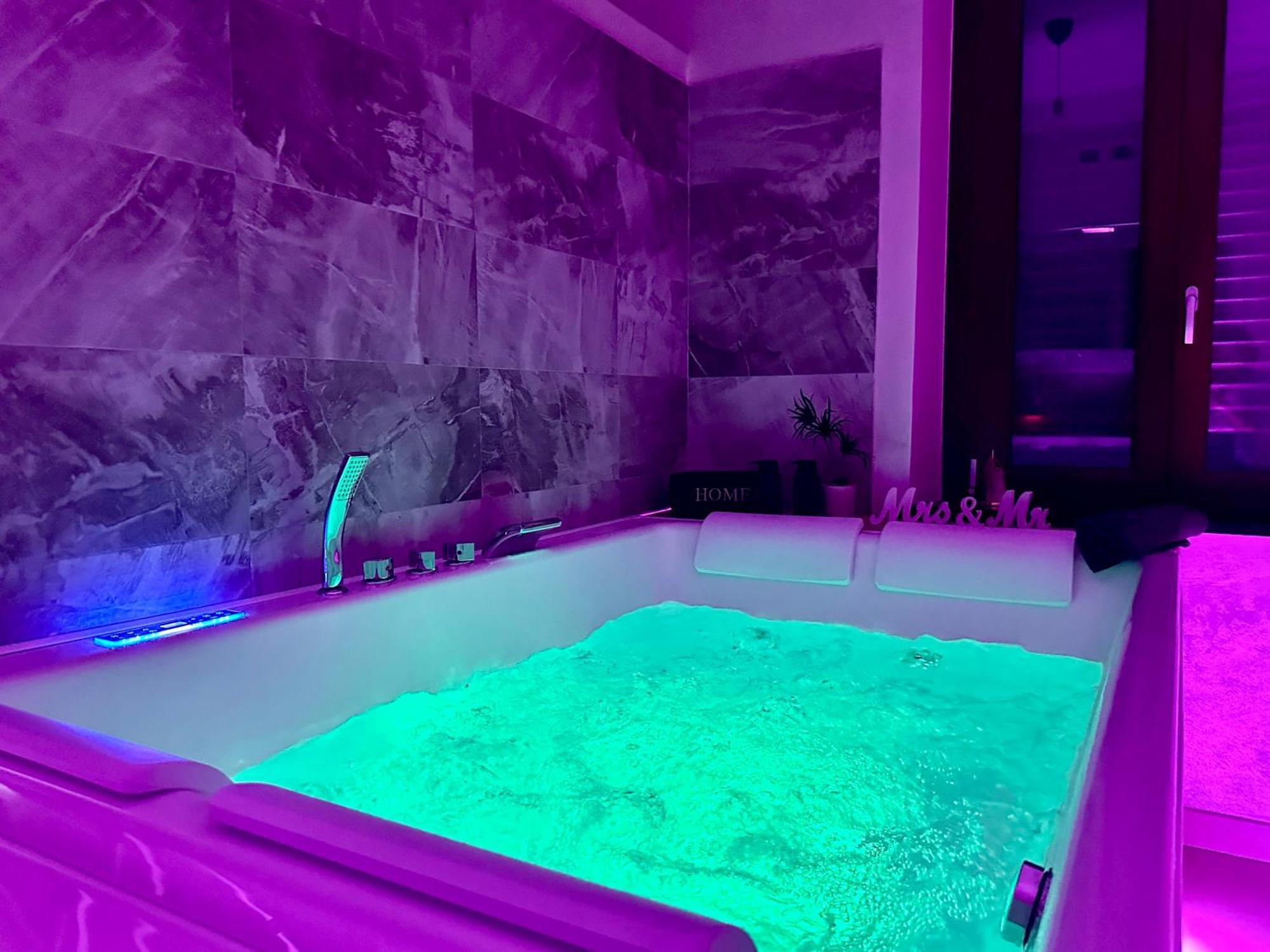 Appartamento In Villa Con Piscina Privata E Jacuzzi Ad Uso Esclusivo Ривароло-Канавезе Экстерьер фото